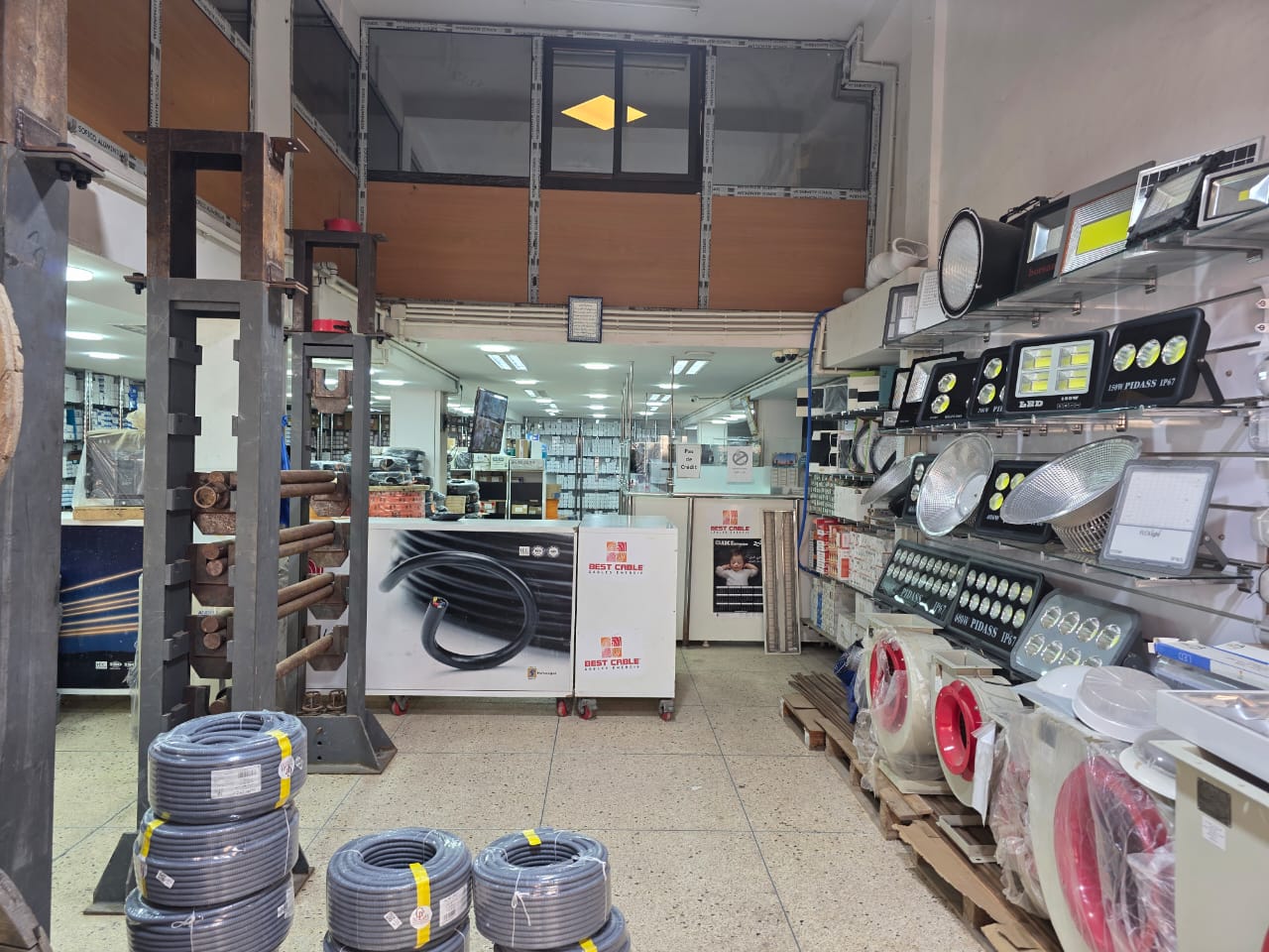 Acceuil de magasin 1